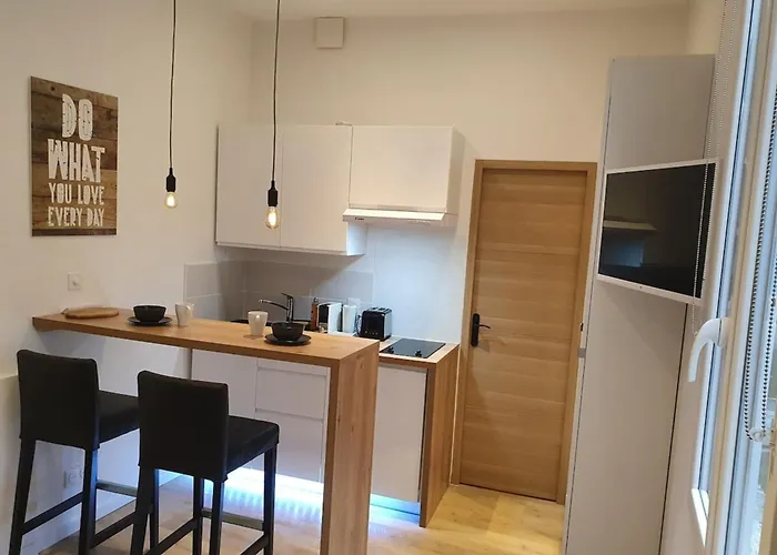 St Rome - A 2 Pas Du Capitole - Metro